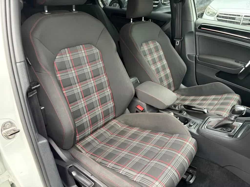 Volkswagen Golf 2.0 TSI DSG GTI/KAMERA/TEMPOM/ALU/NAVI/CarP 10/2017-photo-14