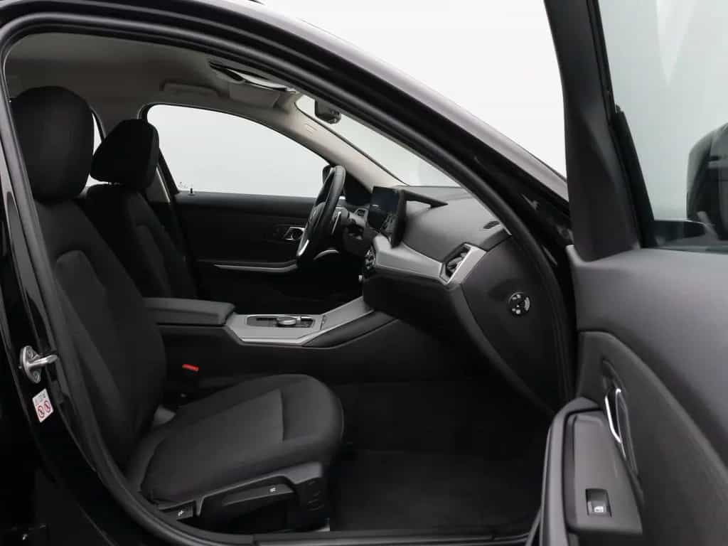 BMW 3 Series i xD DAB HUD CockPitPro PDCFernlichtassist 10/2022-photo-24