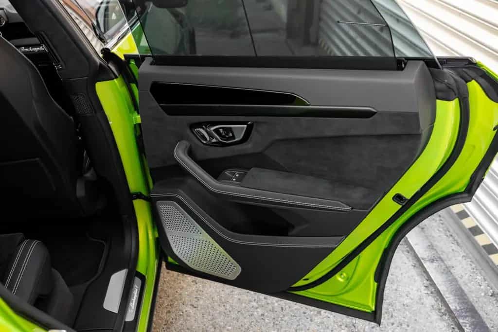 Lamborghini Urus 4.0 V8 S Verde Citrea BO Night AHK WAR 4/28 02/2023-photo-42