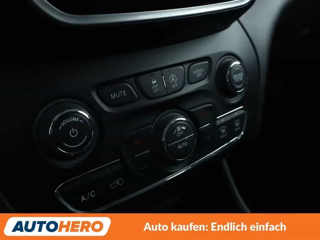 Jeep Cherokee 2.2 M-Jet Overland 4WD Aut.*NAVI*ACC* 10/2021-photo-22