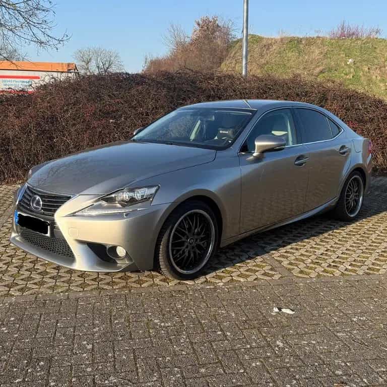Lexus IS 300 2.5 300h Automatik - 10/2013-photo-0