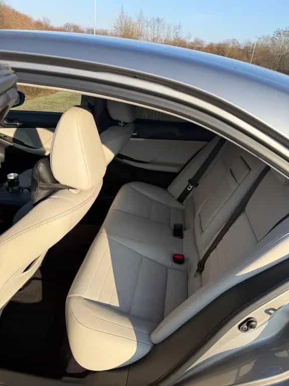 Lexus IS 300 2.5 300h Automatik - 10/2013-photo-7