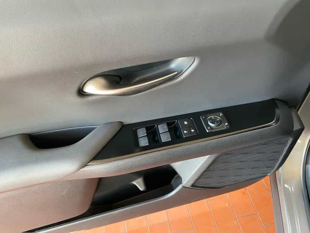 Lexus UX 250h Style Edition *Bi-LED*ACC*Kamera*SHZ*Car 04/2023-photo-22