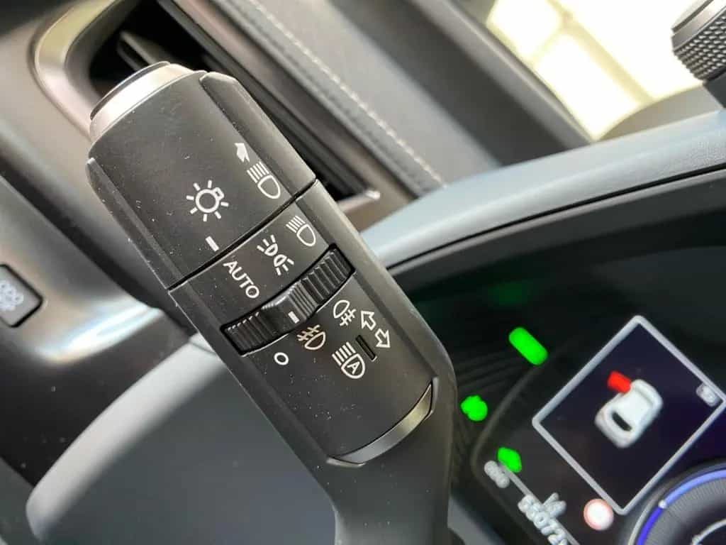 Lexus UX 250h Style Edition *Bi-LED*ACC*Kamera*SHZ*Car 04/2023-photo-23