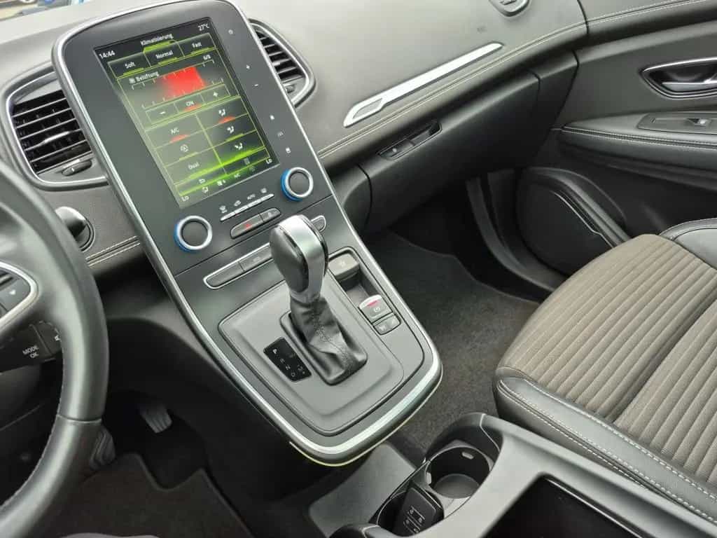 Renault Grand Scenic Pano 7 Sitzer 06/2018-photo-21