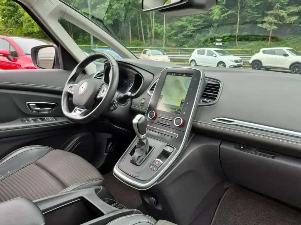 Renault Grand Scenic Pano 7 Sitzer 06/2018-photo-7