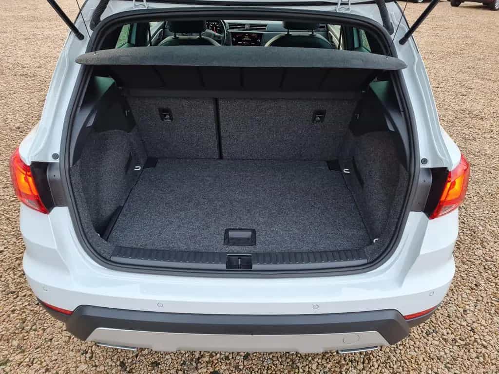 Seat Arona FR/1.Hand/SCHECKHEFTGEPFLEGT 10/2019-photo-10
