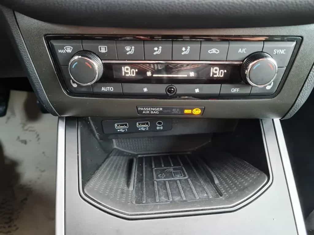 Seat Arona FR/1.Hand/SCHECKHEFTGEPFLEGT 10/2019-photo-13