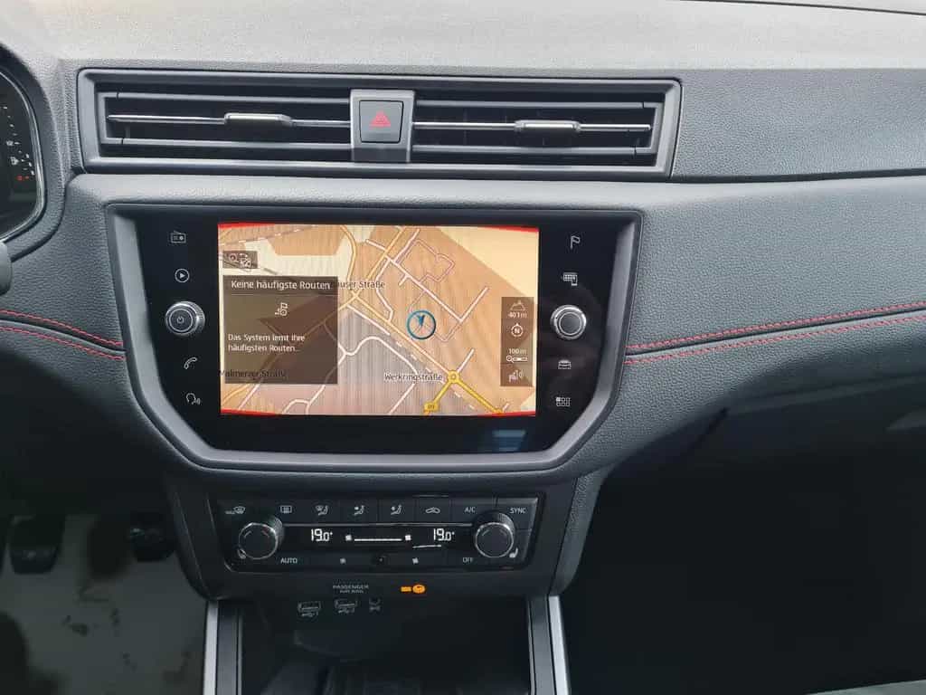 Seat Arona FR/1.Hand/SCHECKHEFTGEPFLEGT 10/2019-photo-16