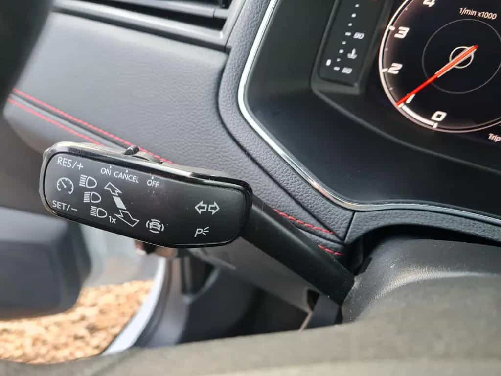 Seat Arona FR/1.Hand/SCHECKHEFTGEPFLEGT 10/2019-photo-20