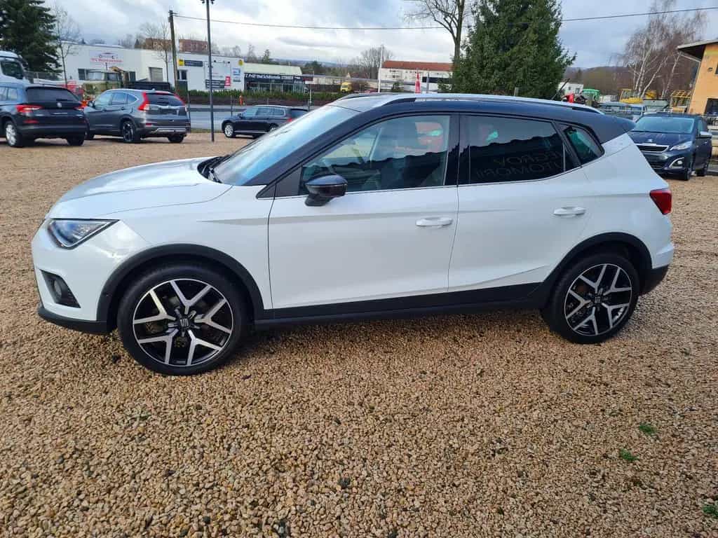 Seat Arona FR/1.Hand/SCHECKHEFTGEPFLEGT 10/2019-photo-9