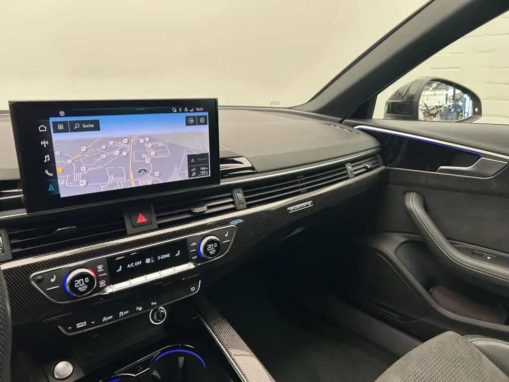 Audi A4 Avant 45 TFSI qu S line edition one S tro*Mat 04/2020-photo-5
