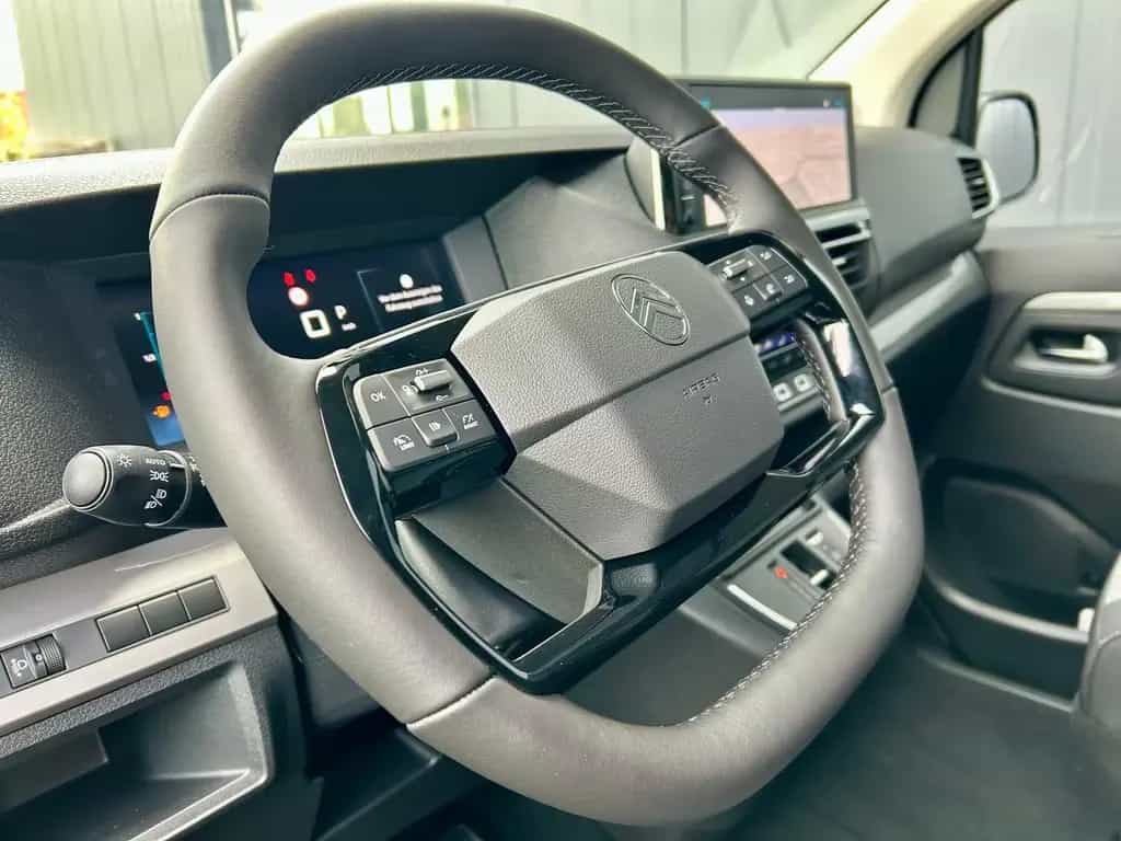 Citroën SpaceTourer 2.0HDI Plus XL 180 EAT8*ACC*LED*AHK* 10/2025-photo-15