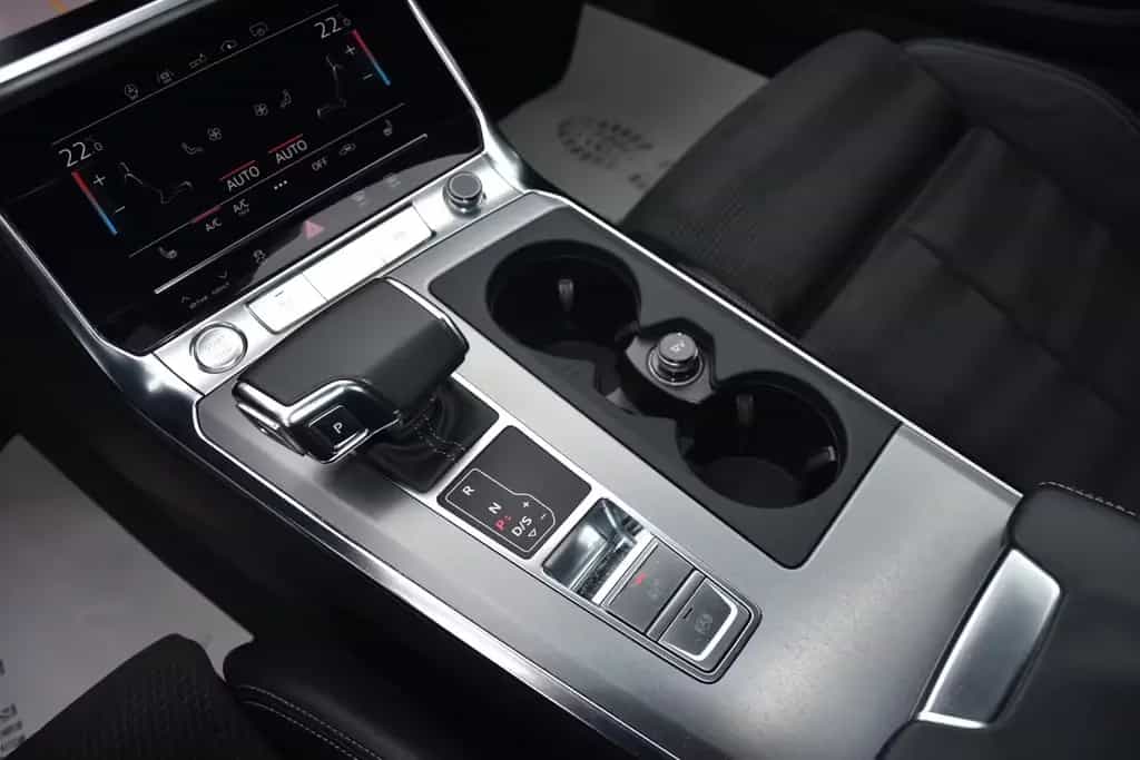 Audi A6 Avant 45 TFSI quattro S-Line *Virt. Cockpit* 08/2019-photo-13