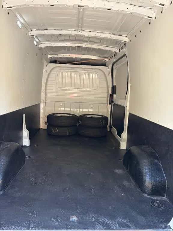 Maxus Deliver 9 Sprinter mit AK und Innenverkleidung 05/2025-photo-6