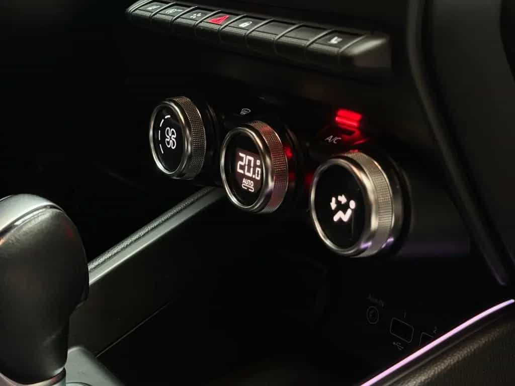 Renault Clio V Edition One|BOSE|Kamera|SHZ|LHZ|LED|Navi 10/2020-photo-19