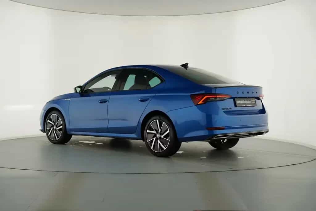 Skoda Octavia SPORTLINE 1.5TSI DSG STANDHEIZUNG+HEADUP 03/2023-photo-7
