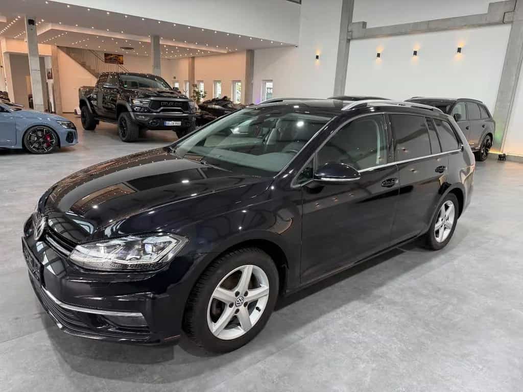 Volkswagen Golf VII Variant Highline*LED*8Fach*AHK*Ergo* 04/2017-photo-11