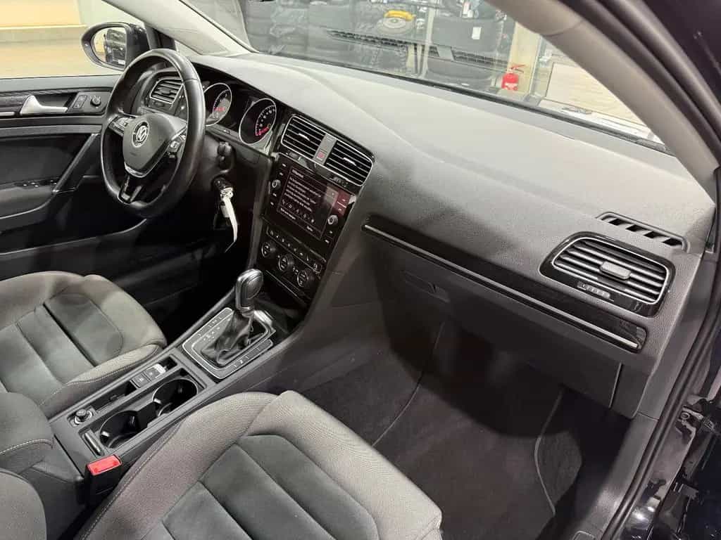 Volkswagen Golf VII Variant Highline*LED*8Fach*AHK*Ergo* 04/2017-photo-16
