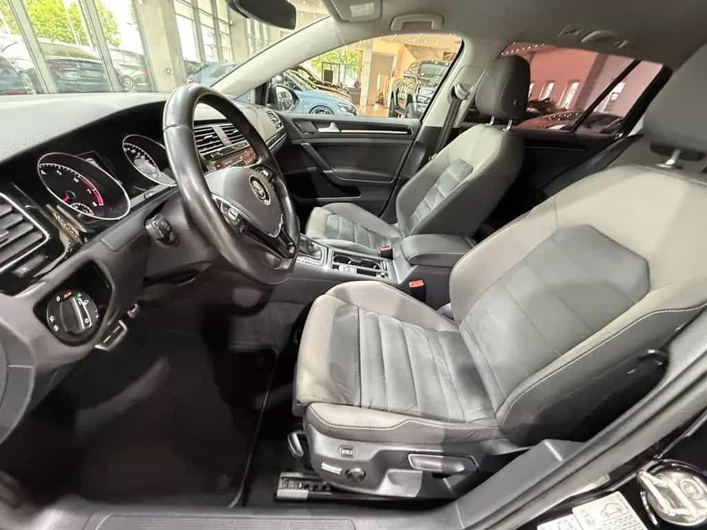 Volkswagen Golf VII Variant Highline*LED*8Fach*AHK*Ergo* 04/2017-photo-22