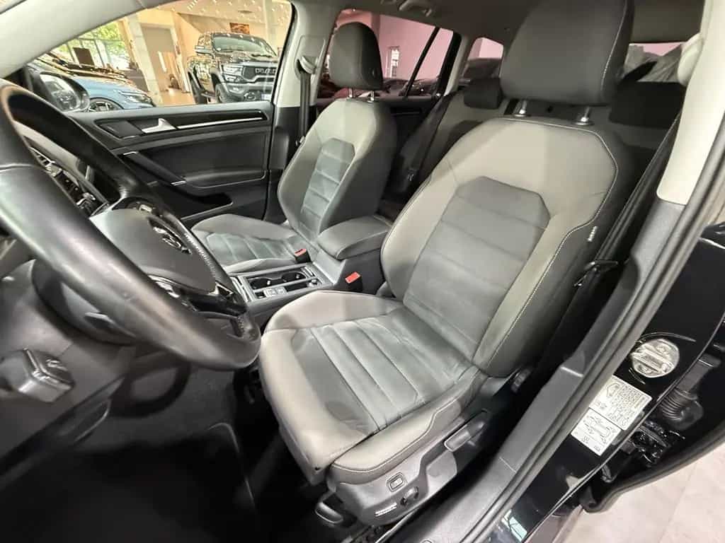 Volkswagen Golf VII Variant Highline*LED*8Fach*AHK*Ergo* 04/2017-photo-23