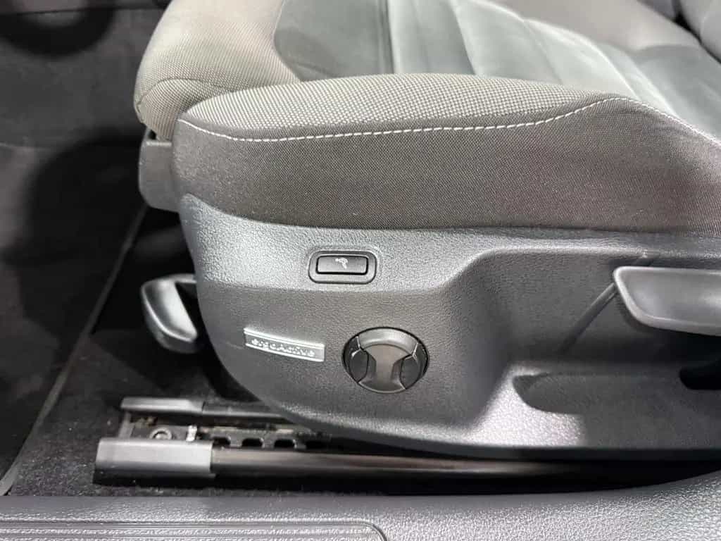 Volkswagen Golf VII Variant Highline*LED*8Fach*AHK*Ergo* 04/2017-photo-29