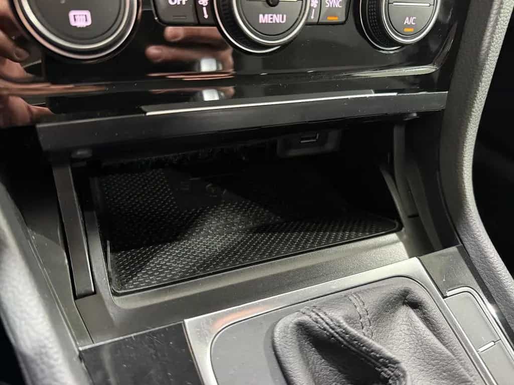 Volkswagen Golf VII Variant Highline*LED*8Fach*AHK*Ergo* 04/2017-photo-34