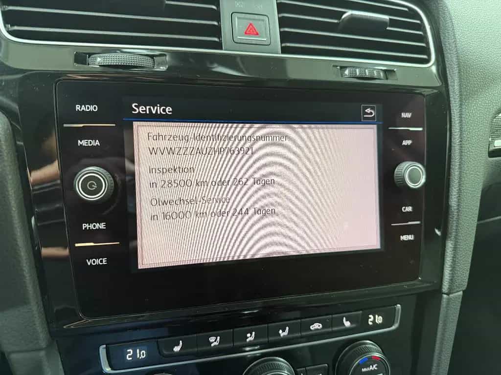 Volkswagen Golf VII Variant Highline*LED*8Fach*AHK*Ergo* 04/2017-photo-38