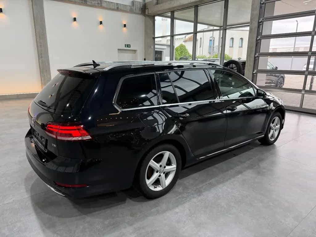 Volkswagen Golf VII Variant Highline*LED*8Fach*AHK*Ergo* 04/2017-photo-5