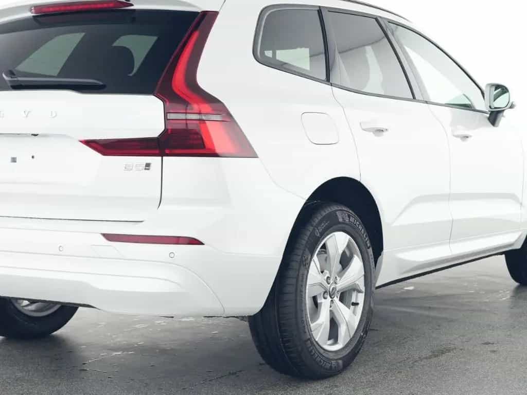 Volvo XC60 B5 B Core AWD Soundsystem LED ACC Apple 09/2025-photo-10