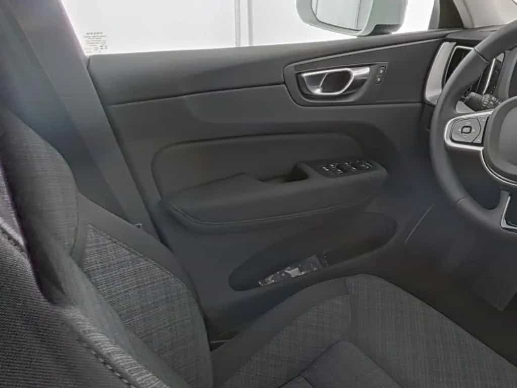 Volvo XC60 B5 B Core AWD Soundsystem LED ACC Apple 09/2025-photo-11