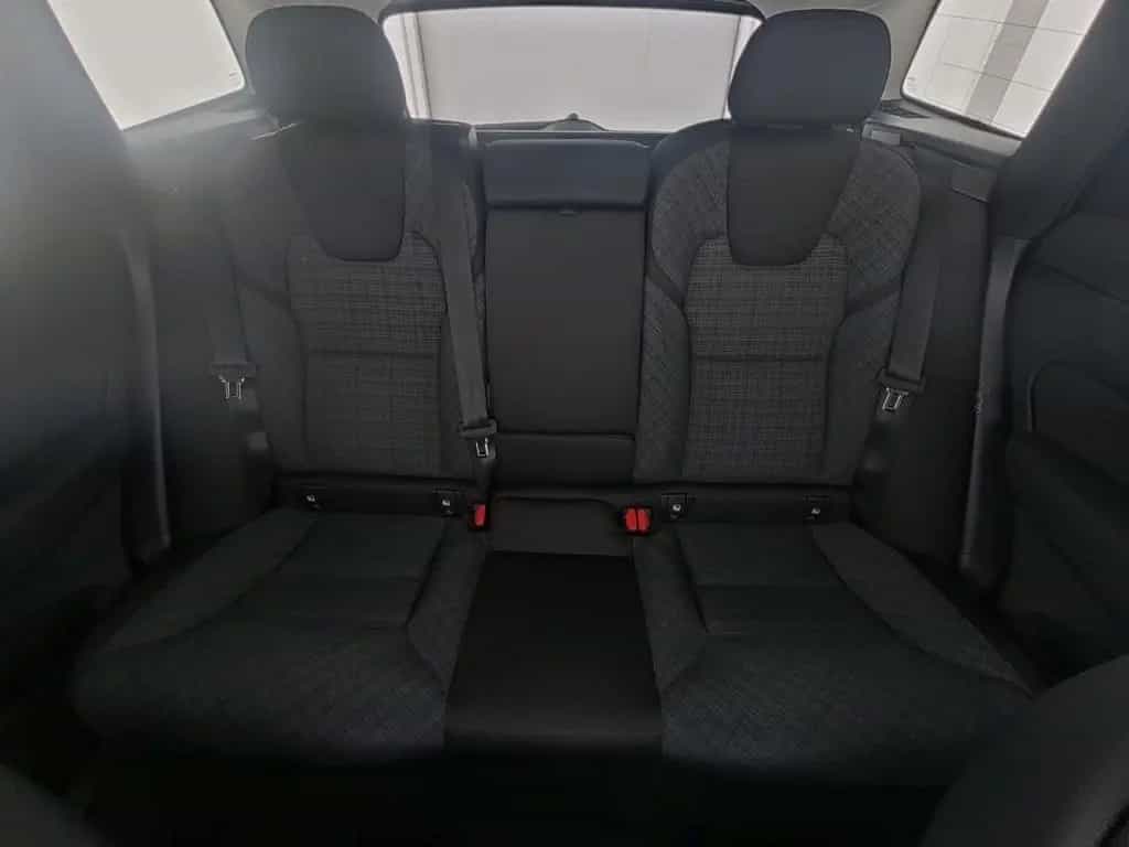 Volvo XC60 B5 B Core AWD Soundsystem LED ACC Apple 09/2025-photo-12
