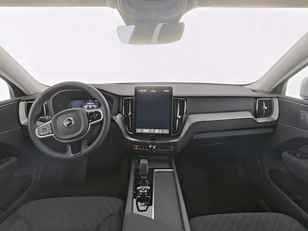 Volvo XC60 B5 B Core AWD Soundsystem LED ACC Apple 09/2025-photo-4