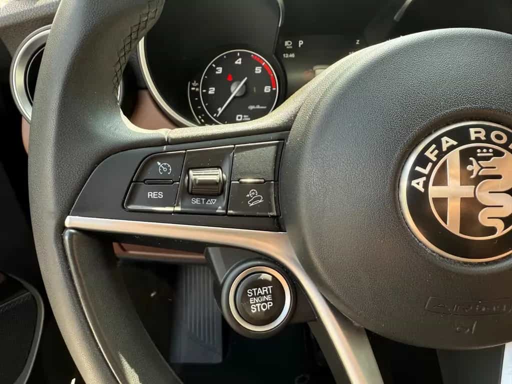 Alfa Romeo Stelvio Super Aut,Leder,Xenon,Navi,Kam,Temp,Eur6 01/2018-photo-14