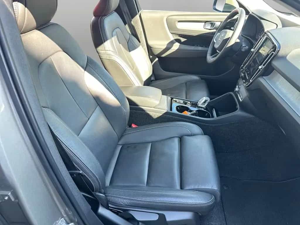Volvo XC40 D4 AWD Geartronic Nur an Händler!!! 05/2021-photo-13