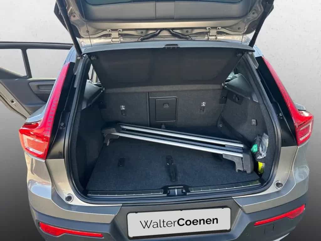 Volvo XC40 D4 AWD Geartronic Nur an Händler!!! 05/2021-photo-18