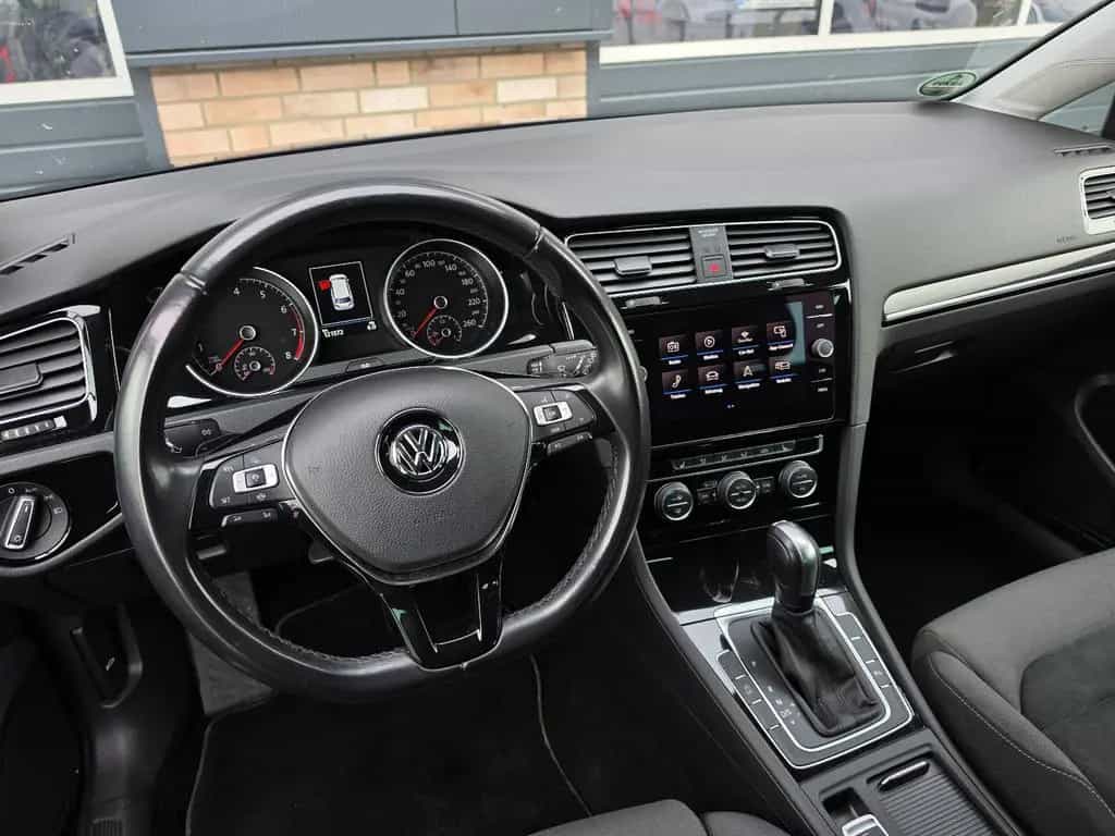 Volkswagen Golf VII 1.5 Highline TÜV Neu/Scheckh./LED/Sport 06/2020-photo-16