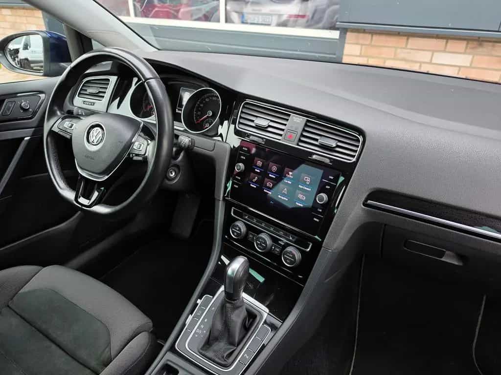 Volkswagen Golf VII 1.5 Highline TÜV Neu/Scheckh./LED/Sport 06/2020-photo-18