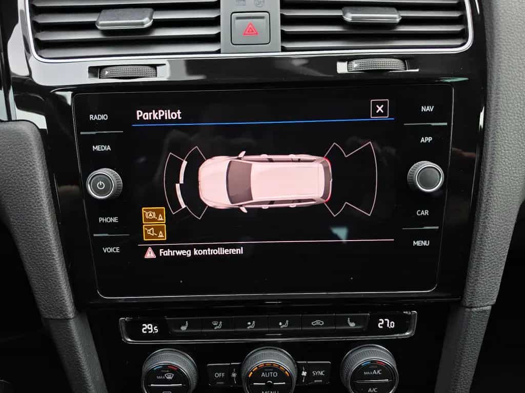 Volkswagen Golf VII 1.5 Highline TÜV Neu/Scheckh./LED/Sport 06/2020-photo-20