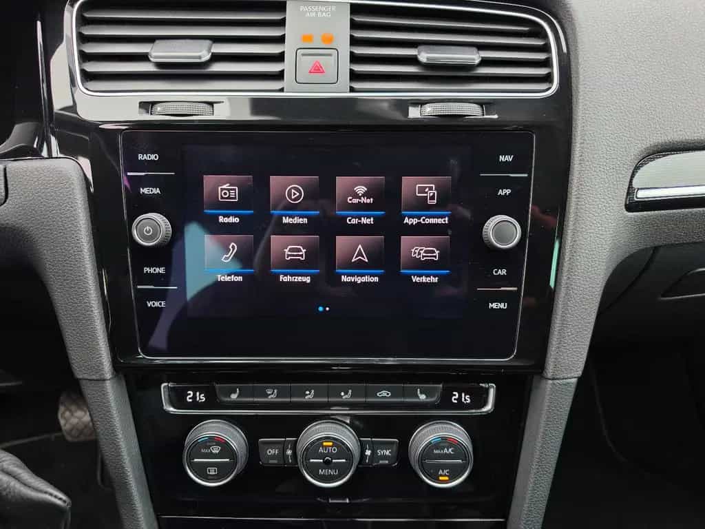 Volkswagen Golf VII 1.5 Highline TÜV Neu/Scheckh./LED/Sport 06/2020-photo-22