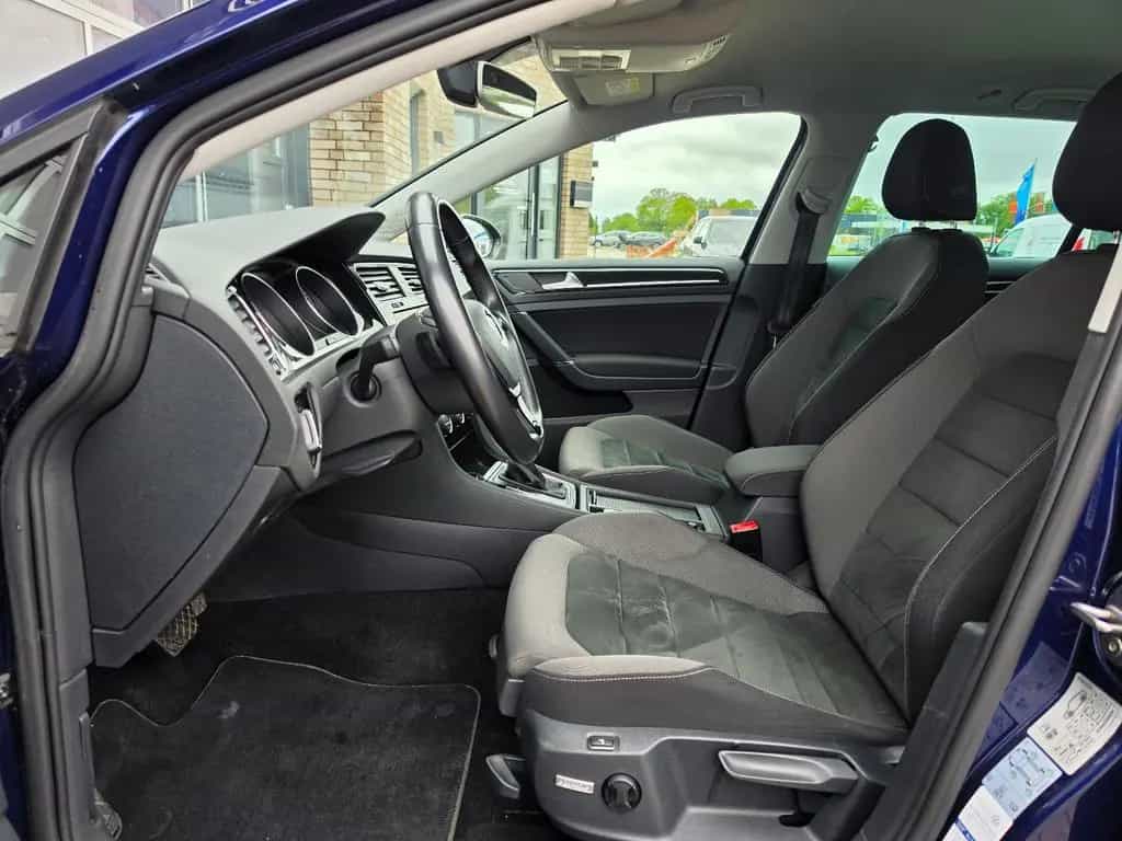 Volkswagen Golf VII 1.5 Highline TÜV Neu/Scheckh./LED/Sport 06/2020-photo-26