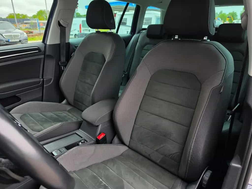 Volkswagen Golf VII 1.5 Highline TÜV Neu/Scheckh./LED/Sport 06/2020-photo-27