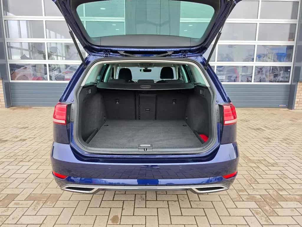 Volkswagen Golf VII 1.5 Highline TÜV Neu/Scheckh./LED/Sport 06/2020-photo-35