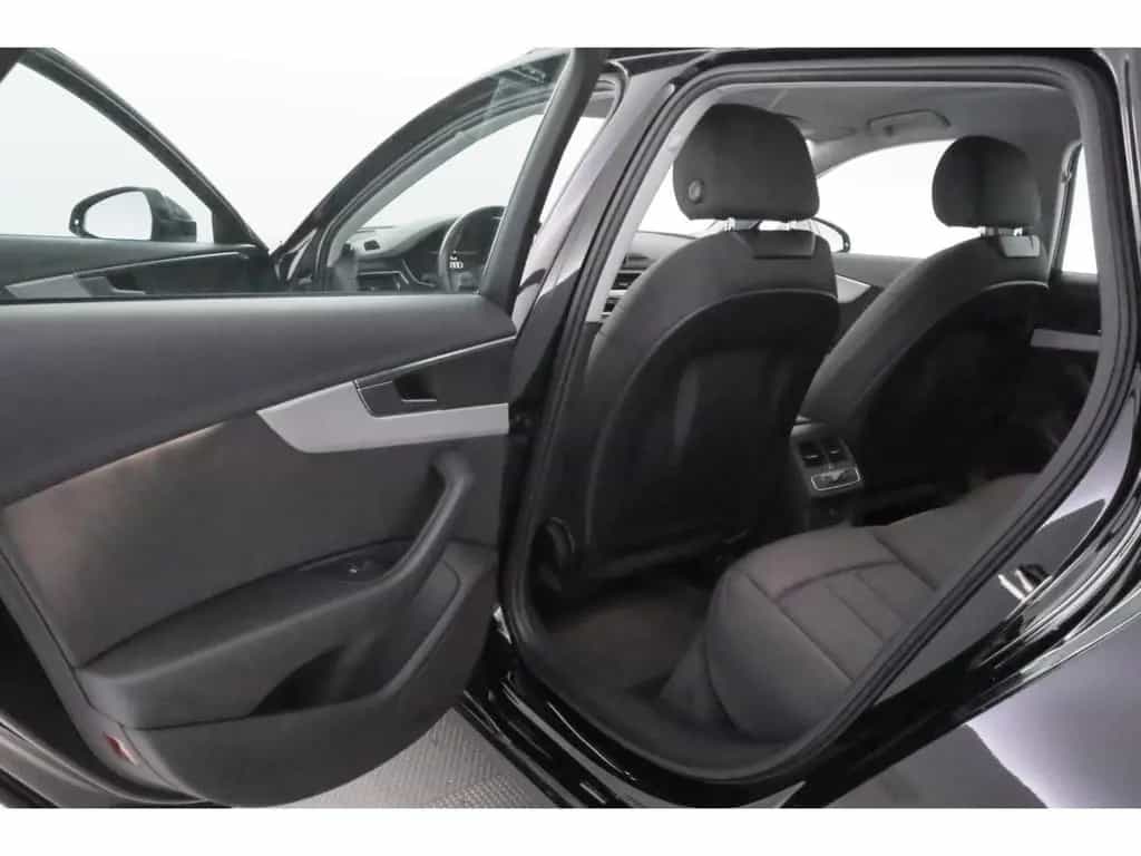 Audi A4 40TFSI Avant S-tronic design+XENON+NAVI+AHK 05/2019-photo-17