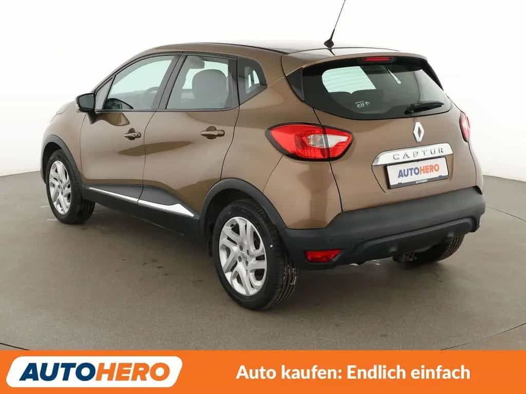 Renault Captur 1.2 TCe Zen Aut.*NAVI*CAM*AHK*PDC*SHZ* 02/2017-photo-3