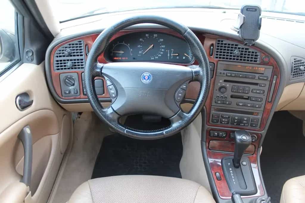 Saab 9-5 3.0t V6 SE Kombi Aut Leder*Schiebedach 01/2000-photo-16