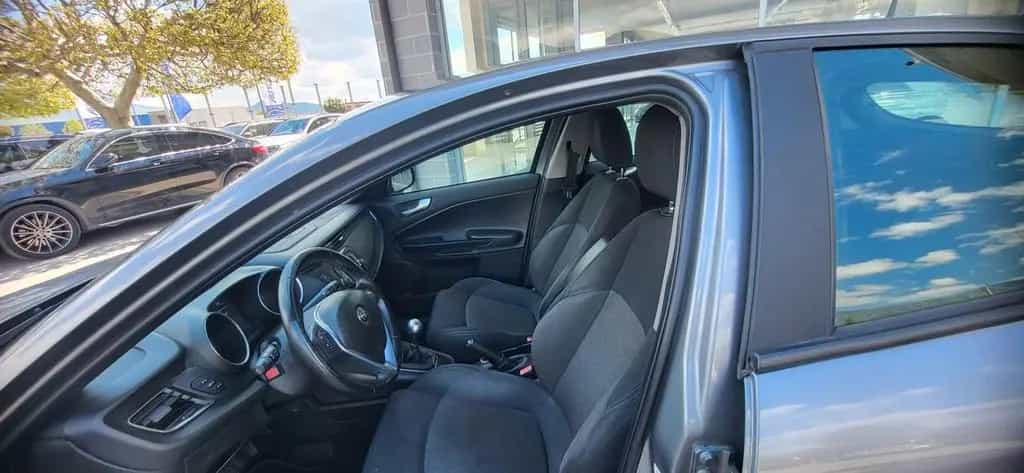 Alfa Romeo Giulietta 1.6 JTDm 120 CV Business 08/2017-photo-10