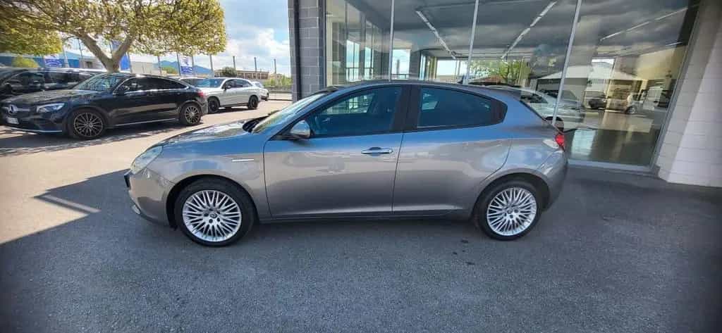 Alfa Romeo Giulietta 1.6 JTDm 120 CV Business 08/2017-photo-3