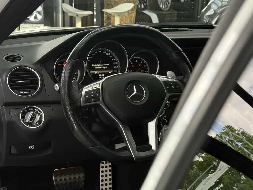 Mercedes-Benz C 63 AMG 6.3, Pano, Carbon Paket, Deutsch, H&K 01/2013-photo-28