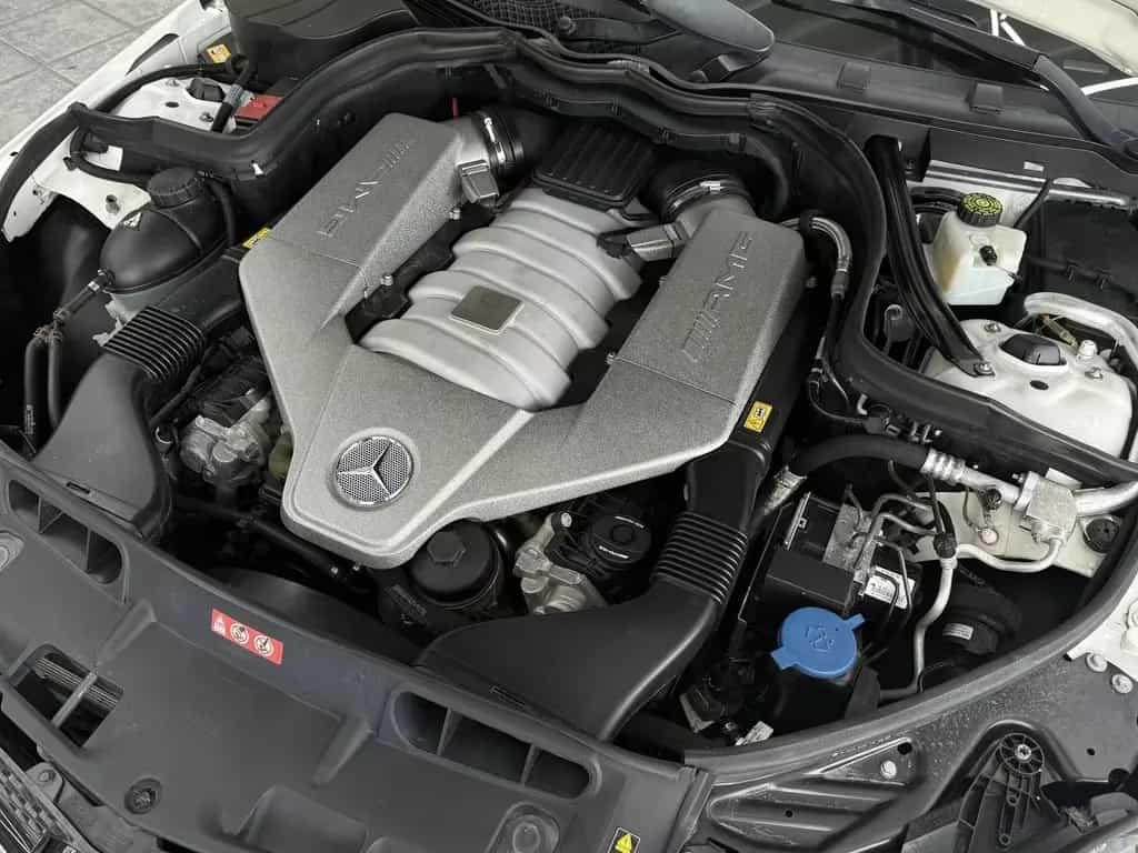 Mercedes-Benz C 63 AMG 6.3, Pano, Carbon Paket, Deutsch, H&K 01/2013-photo-7